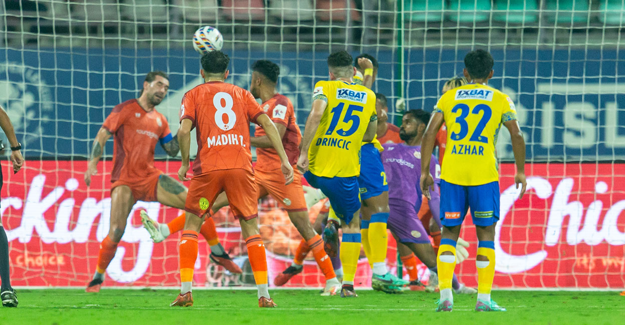 Action between Kerala Blasters (yellow) and Punjab FC. Photo: ISL
