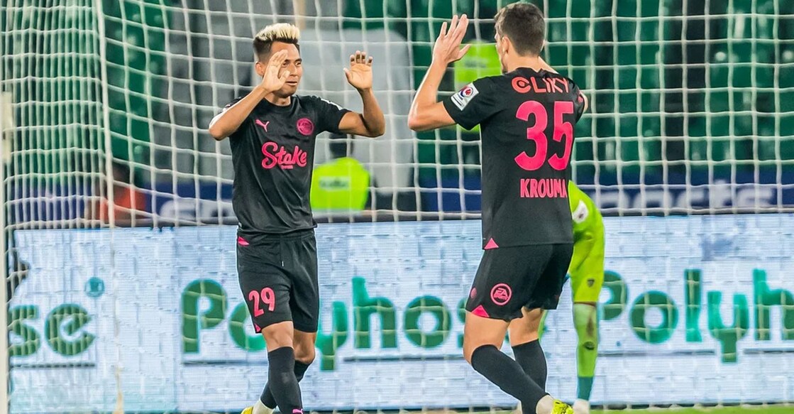 Mumbai City's Bipin Singh (left) celebrates his goal against Odisha FC. Photo: ISL