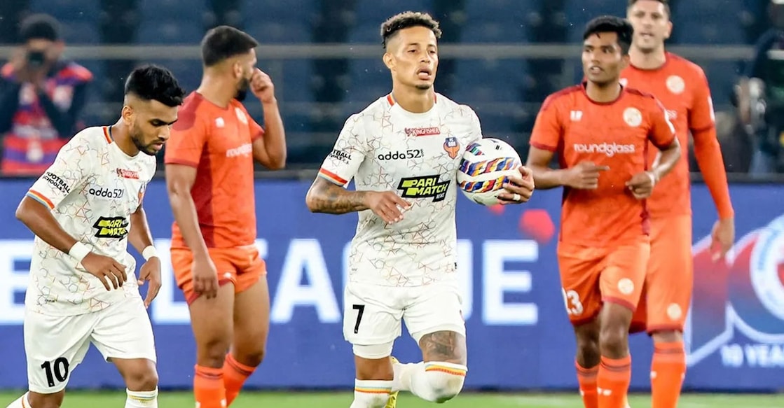 Noah Sadaoui of FC Goa with the ball against Punjab FC. Photo: ISL