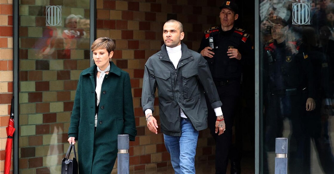 Brazilian soccer player Dani Alves leaves the Brians 2 prison on bail along with his lawyer Ines Guardiola. Photo: Reuters/Bruna Casas
