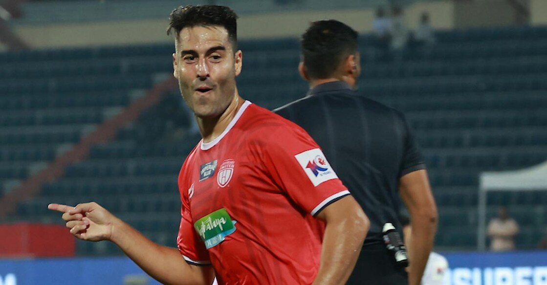 Nestor Albiach celebrates his goal. Photo: FSDL/ISL