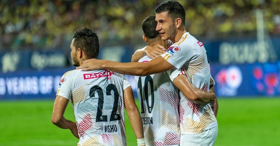 East Bengal players celebrate their equaliser. Photo: FSDL