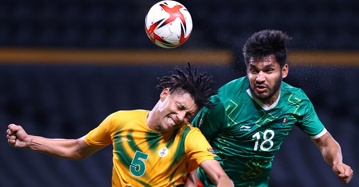 Luke Fleurs, left, in action with Eduardo Aguirre of Mexico during the Tokyo Olympics. File photo: Reuters/Kim Hong-Ji