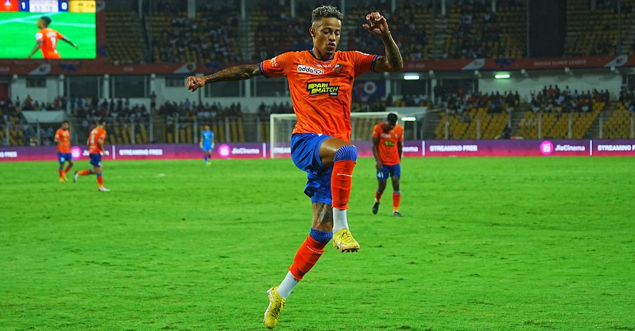 Noah Sadaoui celebrates one of his three strikes. Photo: FSDL/ISL