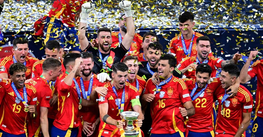 Spanish players celebrates their Euro triumph. File photo: Reuters