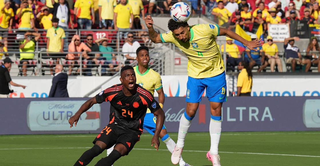 Brazil defender Marquinhos (4) heads the ball away from Colombia forward Jhon Cordoba (24) during the first half at Levi's Stadium. Photo: Reuters. 