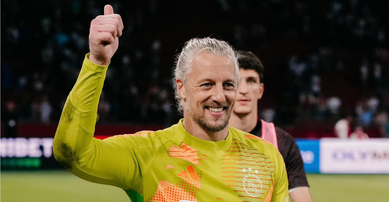 Remko Pasveer reacts after the game. Photo: X@AFCAjax
