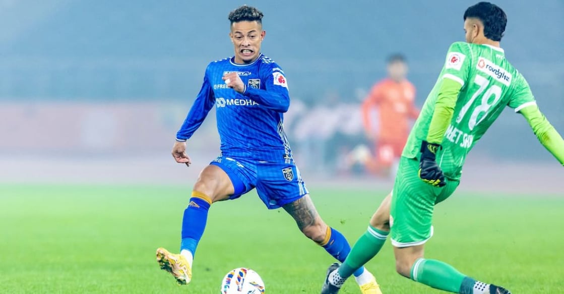 Kerala Blasters' Noah Sadaoui in action against Punjab FC in New Delhi on Sunday. Photo: ISL