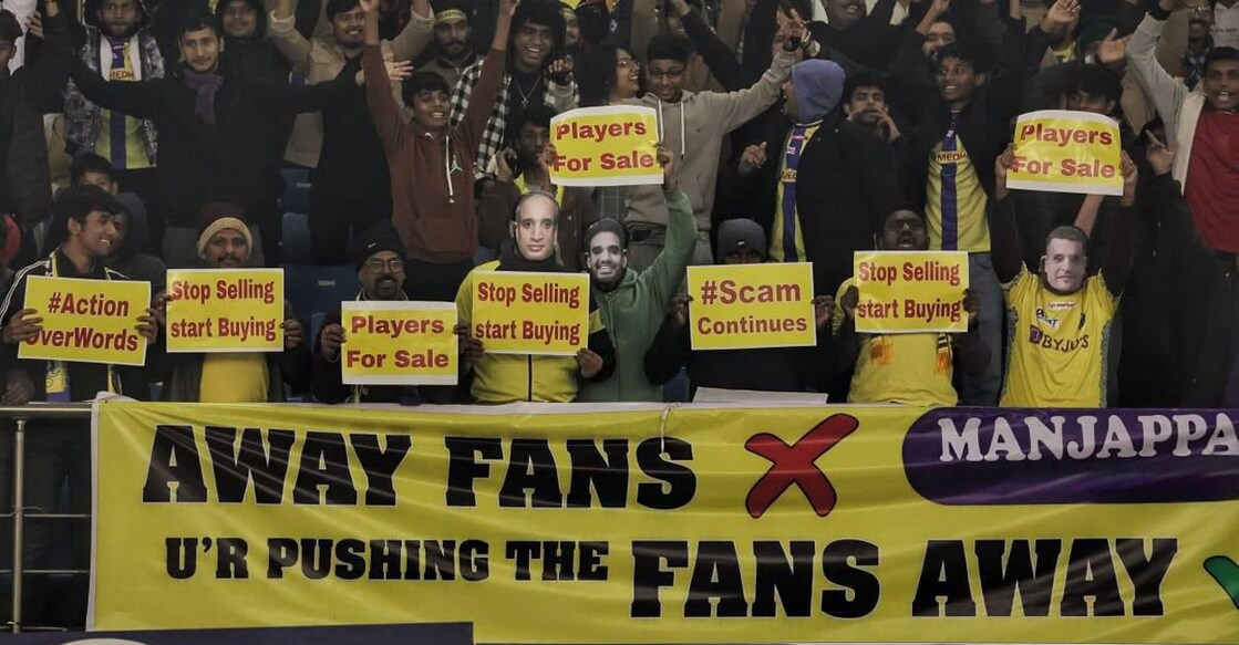Manjappada protest outside the Jawaharlal Nehru Stadium in New Delhi on Sunday. Photo: Manjappada