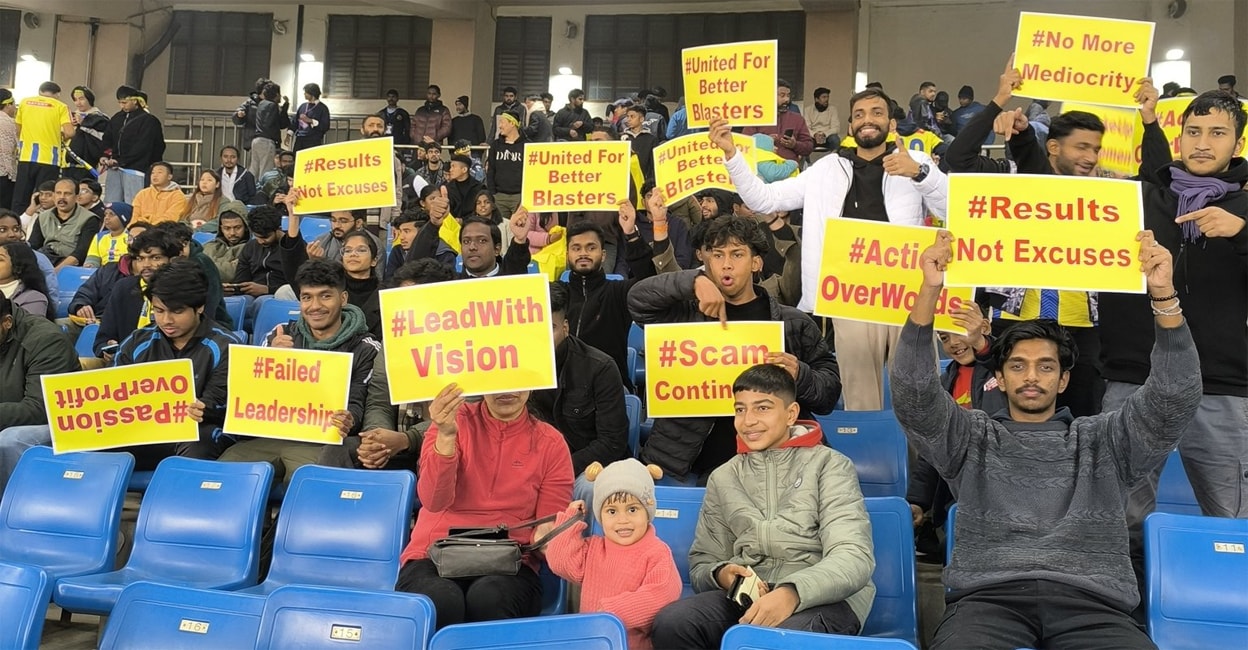 Manjappada protest inside the Jawaharlal Nehru Stadium in New Delhi on Sunday. Photo: Manjappada