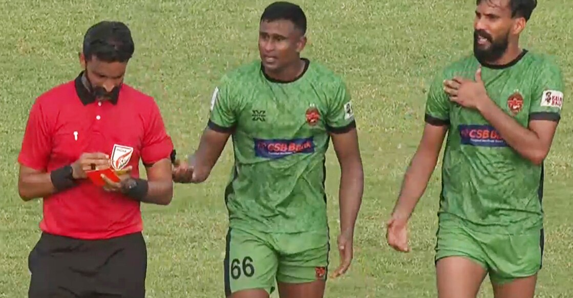 mashoor-red-card-gokulam