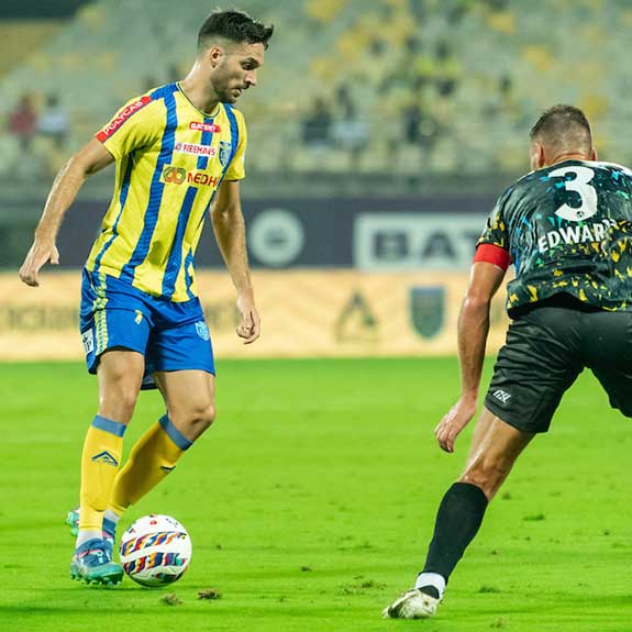 jesus-jimenez-blasters-vs-che Jesus Jimenez became first Kerala Blasters player to score in six consecutive games in the ISL. Photo: ISL