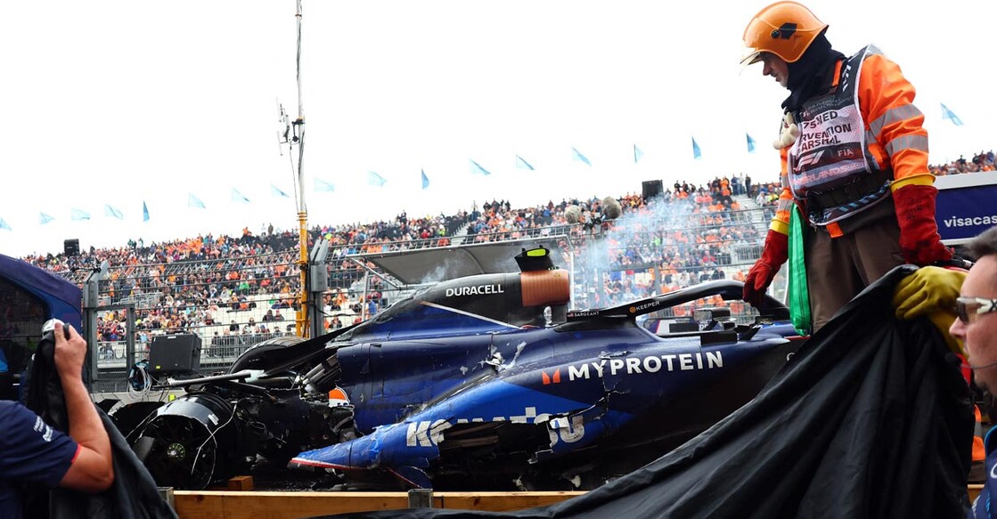 The car of Williams' Logan Sargeant is seen in the pits. Photo: Reuters/Lisi Niesner