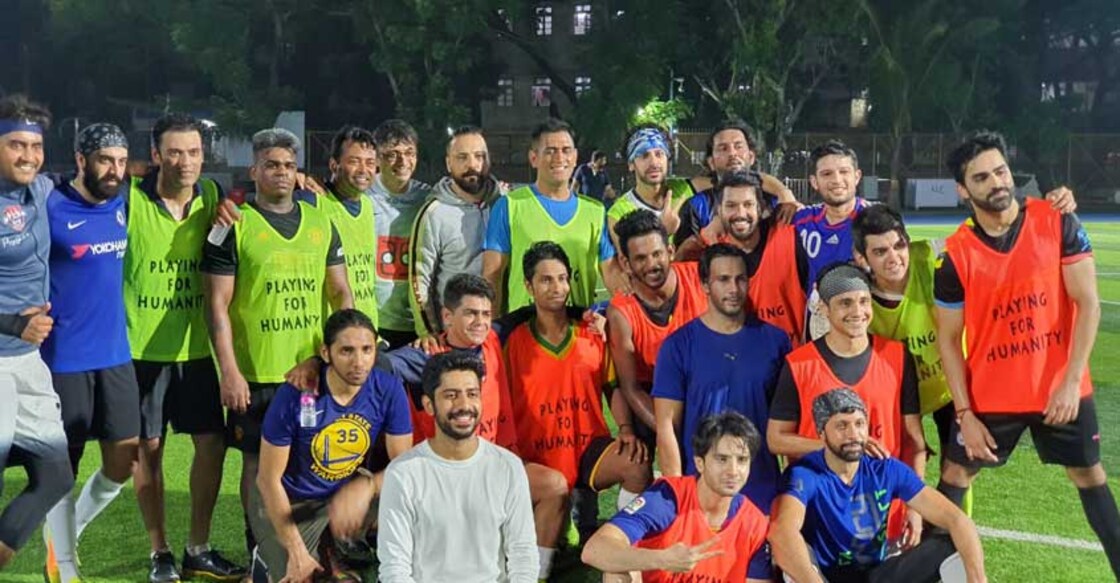 Dhoni, Paes spotted playing football together