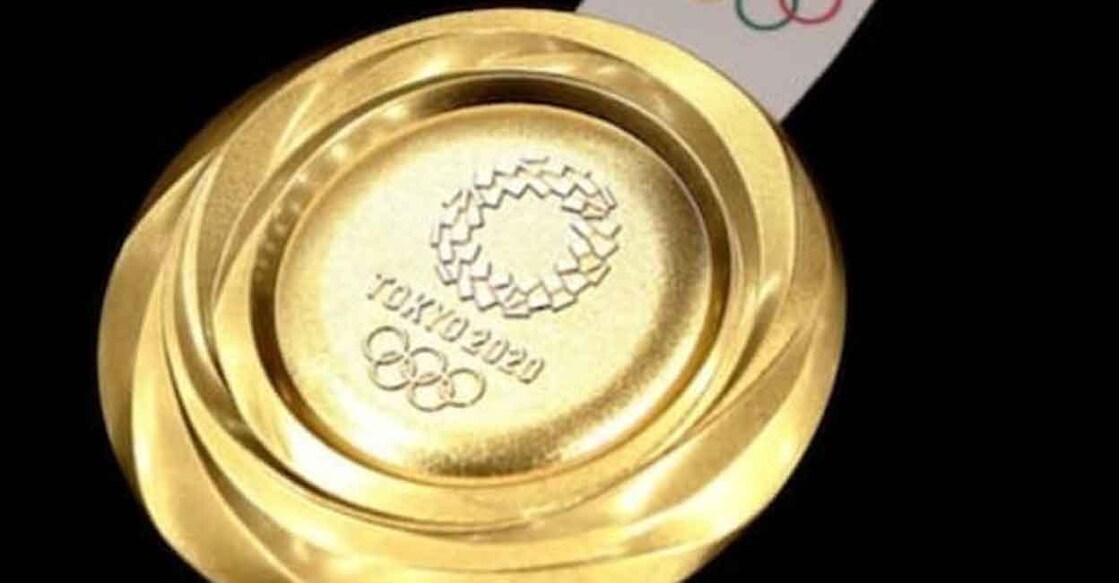 Tokyo 2020 gold medal