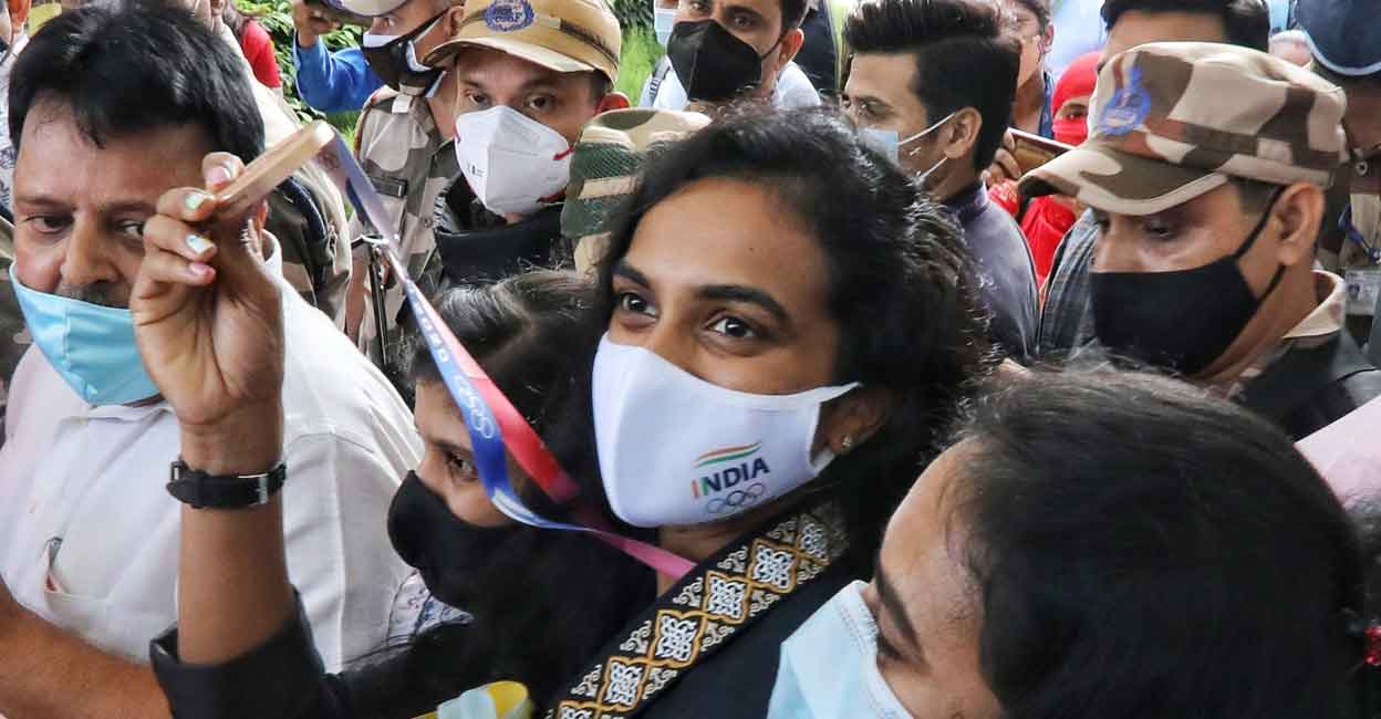 Rousing Welcome For Pv Sindhu Tokyo News Onmanorama