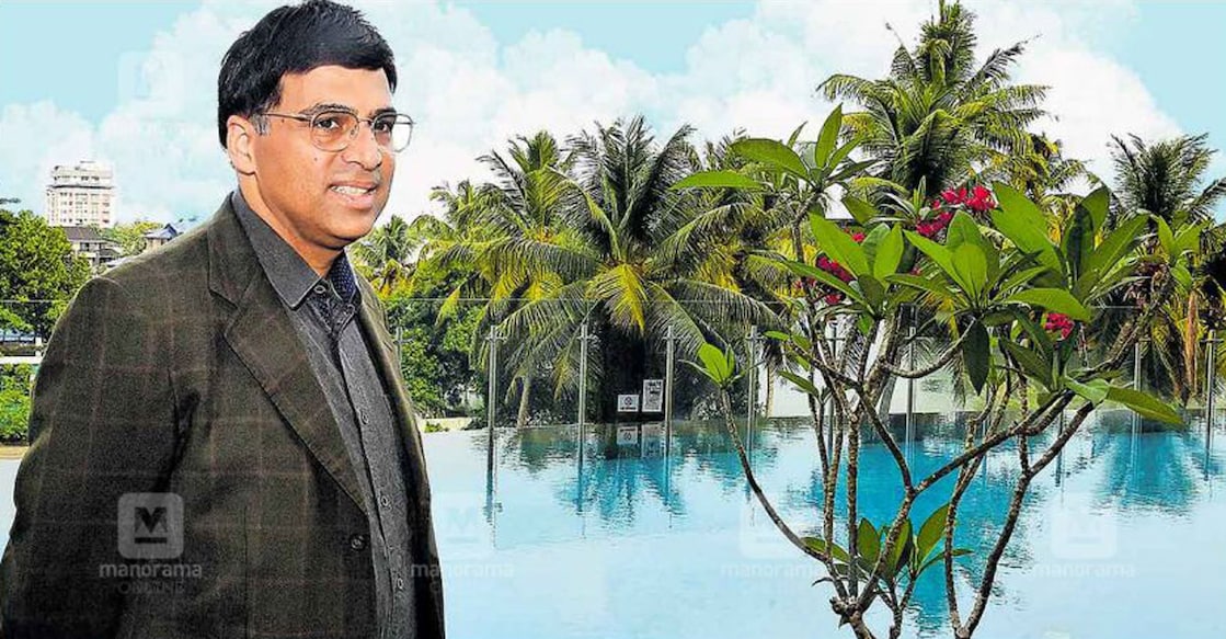 Viswanathan Anand enjoys the scenic beauty of Kochi. Photo: Manorama/Tony Dominic