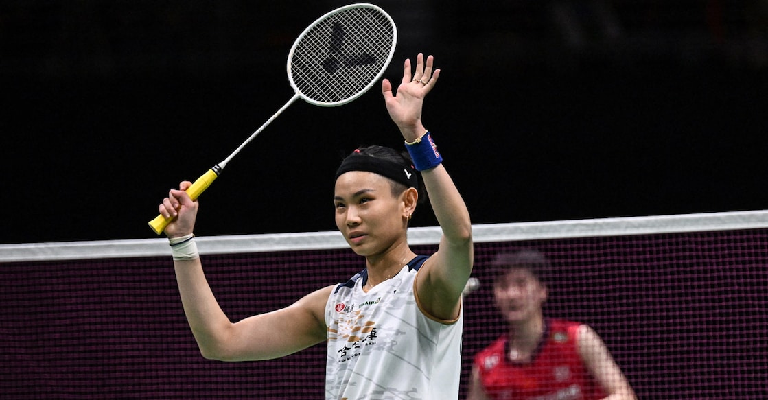 Tai Tzu-ying celebrates after beating Chen Yufei in the final. Photo: AFP/Lillian Suwanrumpha 