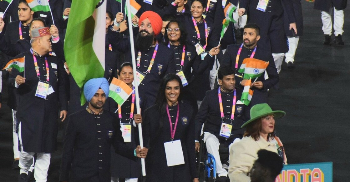 Manpreet Singh and P V Sindhu led the Indian contingent during the opening ceremony. Photo: Twitter@WeAreTeamIndia