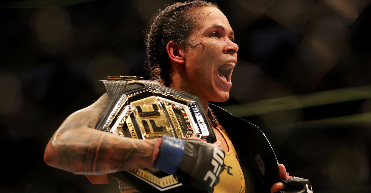 Amanda Nunes reclaimed the title with a masterclass. Photo: Twitter@MMAFighting