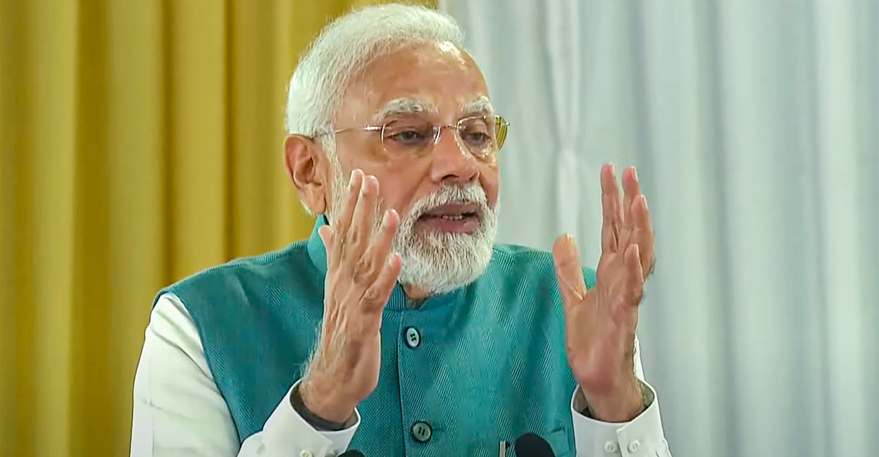 Prime Minister Narendra Modi during his interaction with the Indian Commonwealth Games contingent in New Delhi on Saturday. Photo/PTI