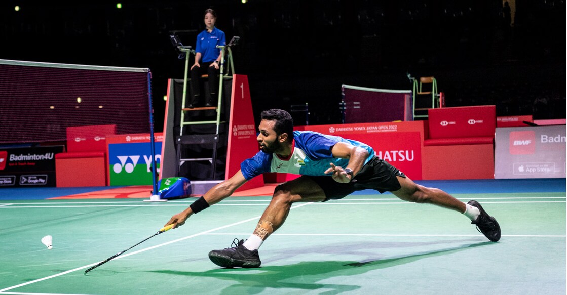 H S Prannoy makes a return to Chou Tien chen. Photo: AFP/Yuichi Yamakazi
