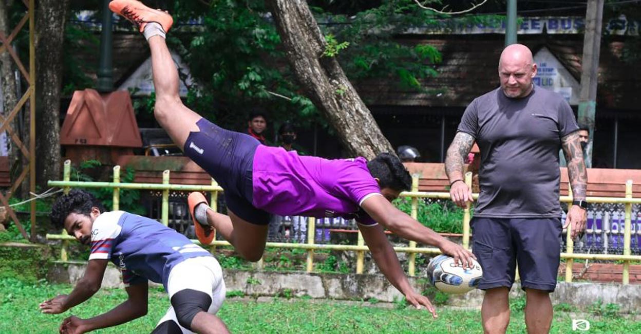 Andrea Moretti, an assistant coach of the  Italian squad, trains Kerala palyers in Kozhikode in 2022. File photo: Special arrangement