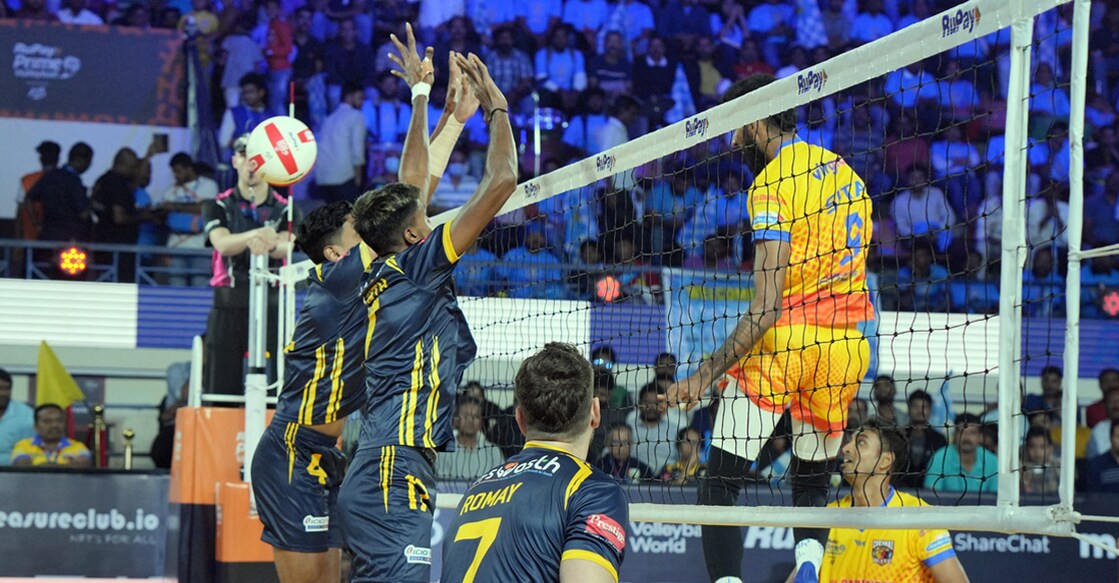 In a match that went right down to the wire, Chennai came out victorious, winning the match 15-9, 11-15, 15-10, 8-15, 15-8. Photo: Special Arrangement