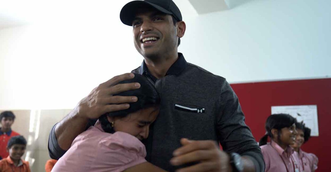 A schoolgirl's joy knows no bounds on meeting Neeraj Chopra. Photo: IANS