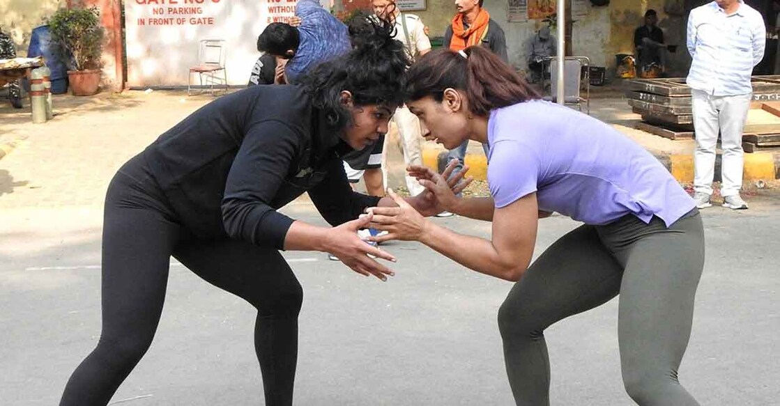Sakshi Malik and Vinesh Phogat during a training session at Jantar Mantar. File photo: IANS
