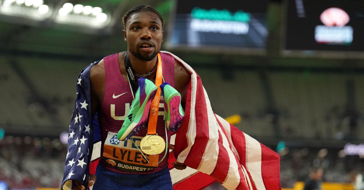 Noah Lyles (USA) poses for photographs after winning the men's 200m race during the 2023 World Athletics Championships at the National Athletics Centre. Photo: Reuters