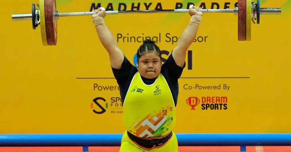 Martina Devi performing at the Asian Junior Weightlifting Championships in Doha on Wednesday. Photo: Olympics.com