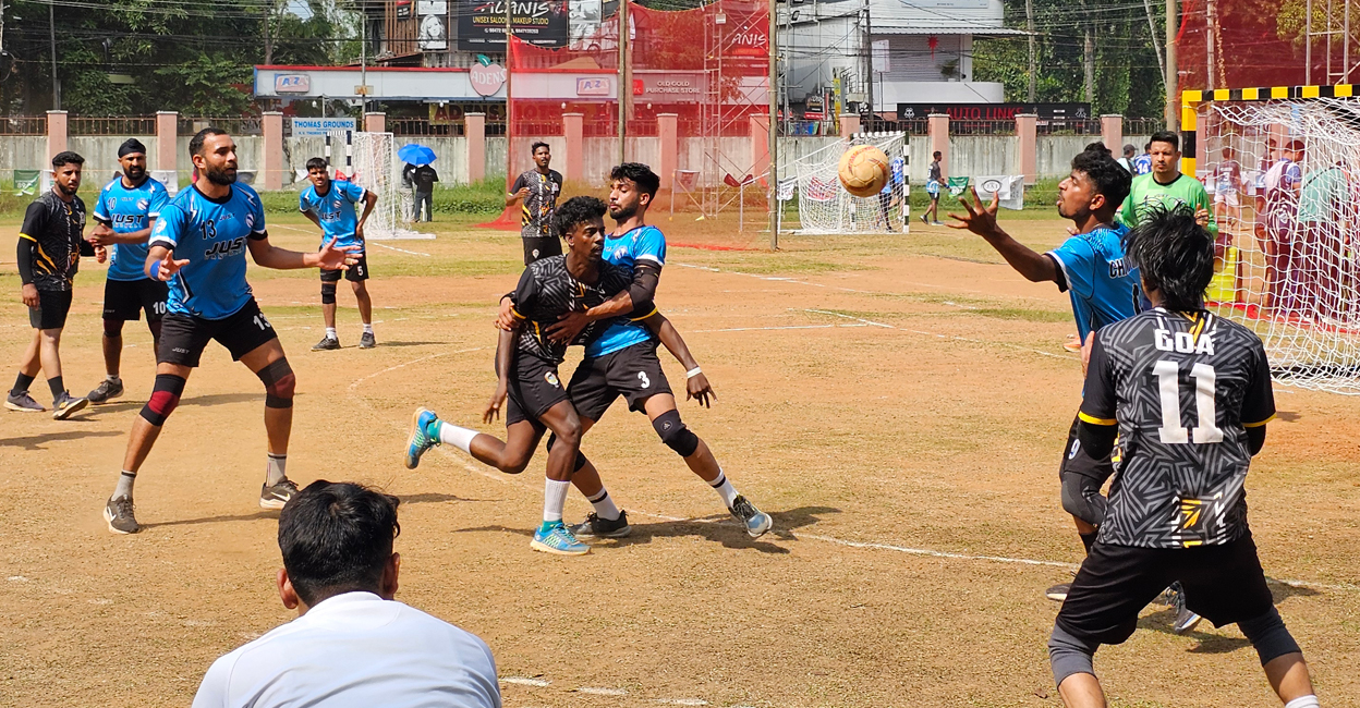 Action from the opening day of the 53rd Senior Men's National Handball Championship at SB College in Changanassery on Thursday. Photo: Special arrangement