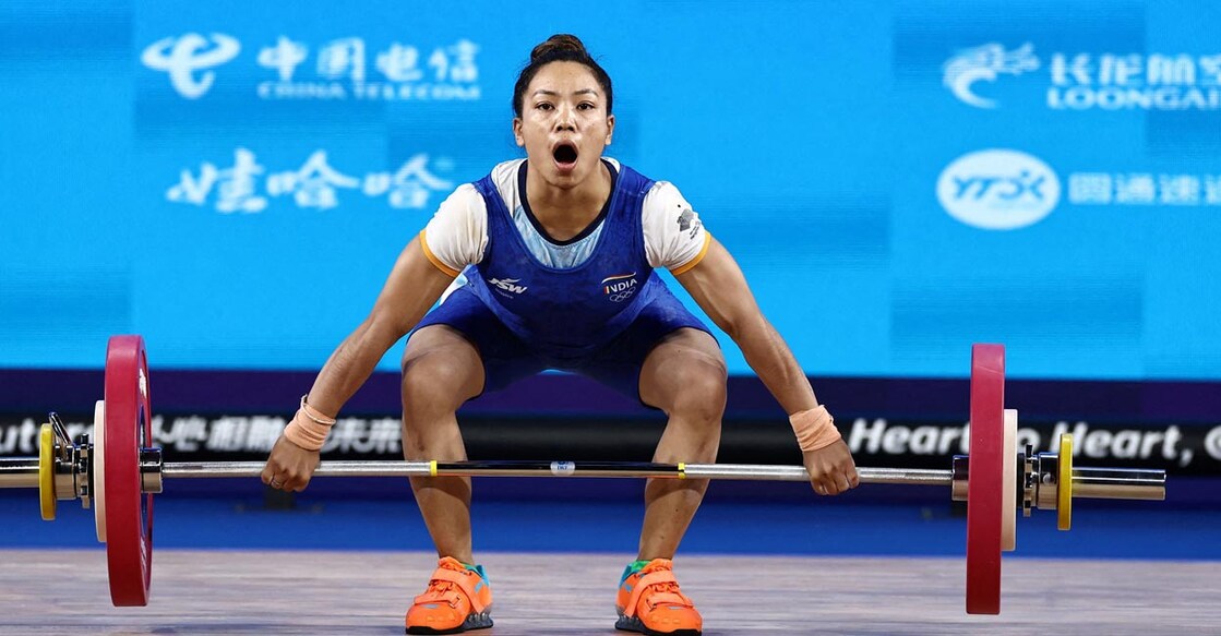Mirabai Chanu in action at the Hangzhou Asian Games. File photo: Reuters/Ann Wang