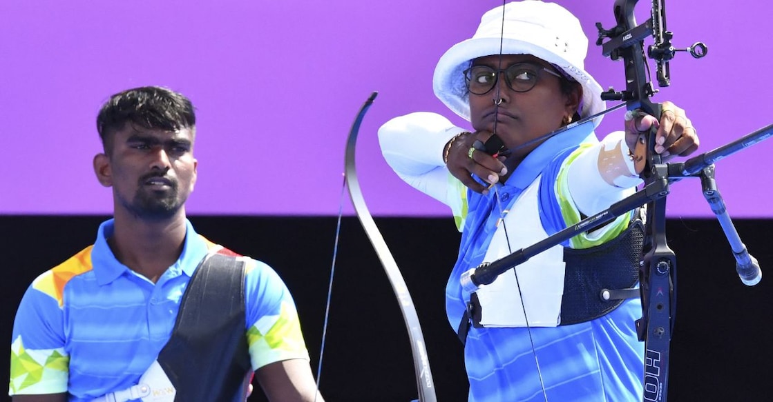 Deepika Kumari of India and Pravin Ramesh Jadhav of India during competition at Tokyo Olympics 2020. Photo: Reuters/Clodagh Kilcoyne