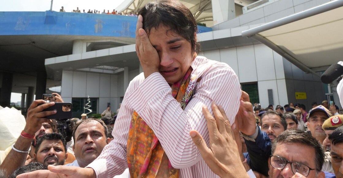 Vinesh Phogat turns emotional during the reception in New Delhi on Saturday. Photo: PTI/Ravi Choudhary