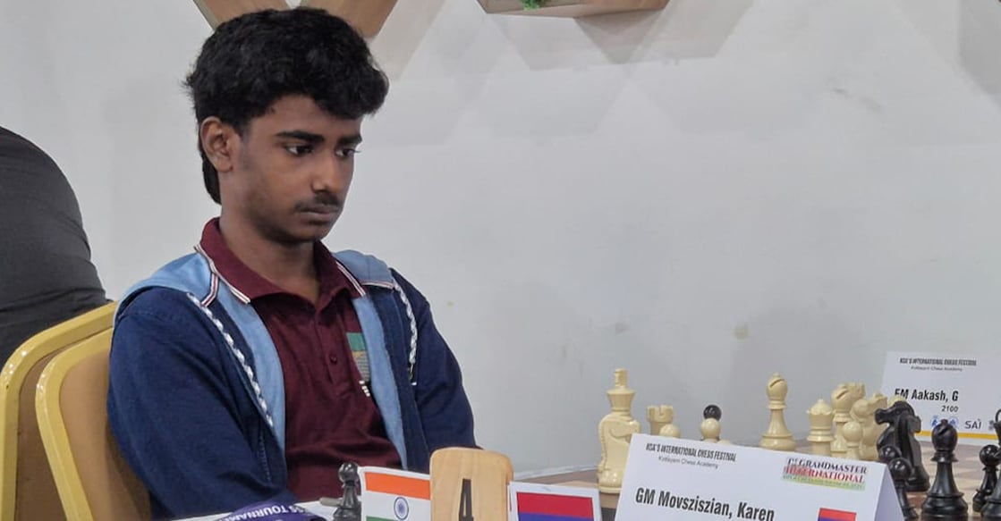 Aakash G competes in round 7 of KCA’s 1st GM International at Kanjikuzhy in Kottayam on Sunday. Photo: Onmanorama