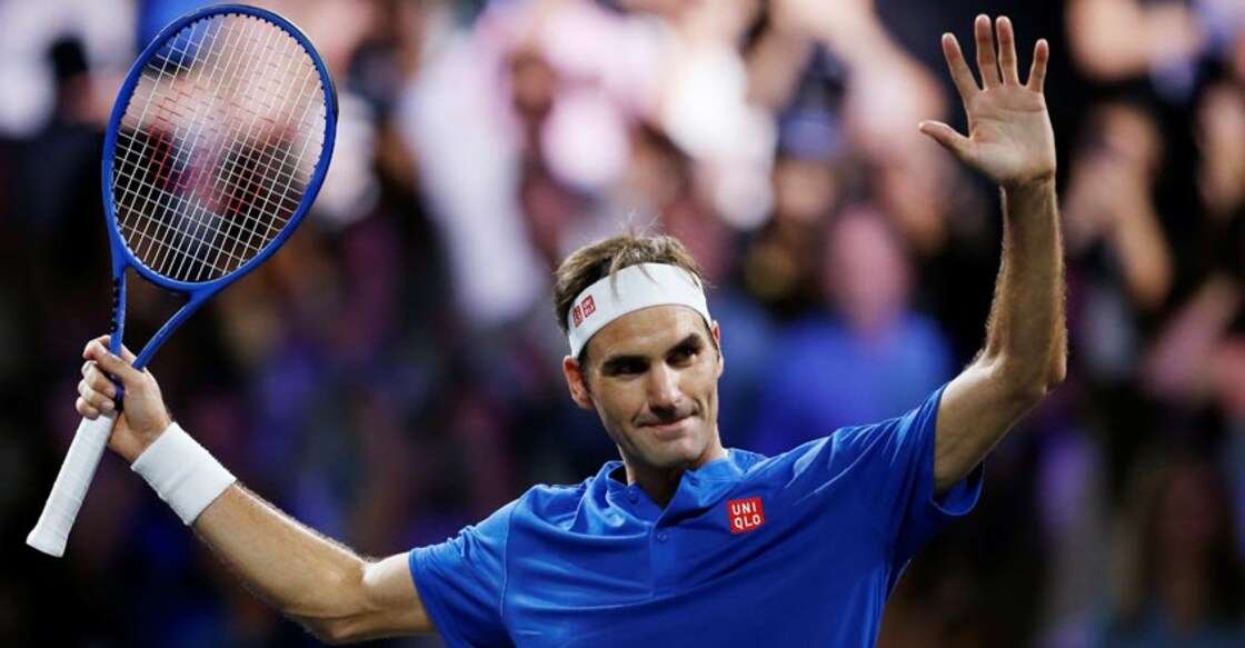 Federer stays alive at ATP Finals with Berrettini win