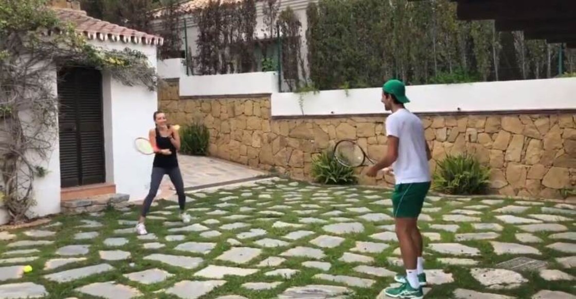 Djokovic, wife take up Murray's '100-volley' challenge