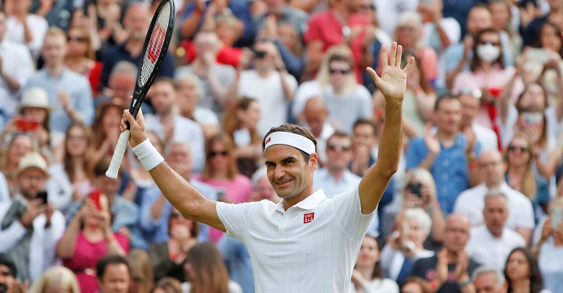 Federer gets his sparkle back as sun shines at Wimbledon