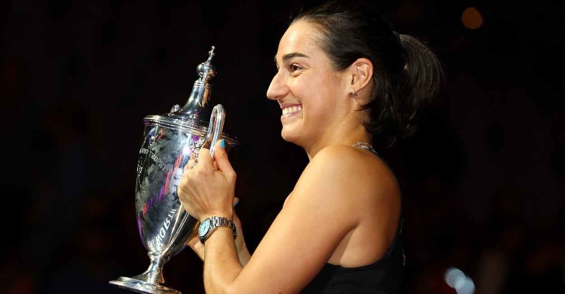 Caroline Garcia psoses with the trophy. Photo: AFP/Katelyn Mulcahy  