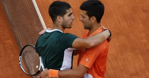 Alcaraz stuns Djokovic Alcaraz stuns Djokovic