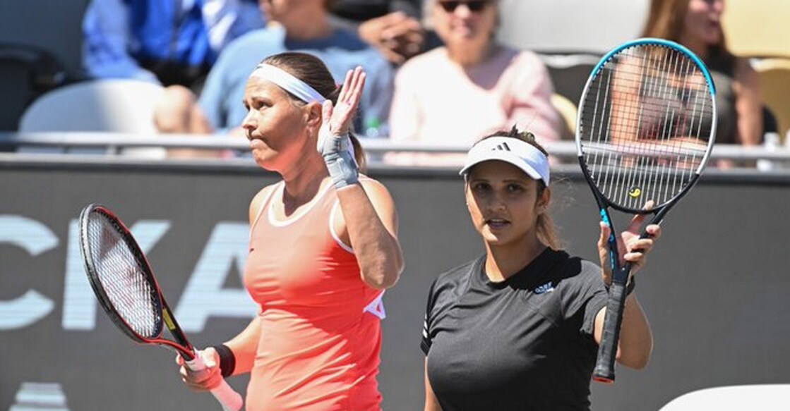 Lucie Hradecka and Sania Mirza
