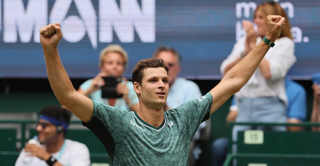 Hubert Hurkacz celebrates after winning the final against Daniil Medvedev. Photo: Reuters/Wolfgang Rattay