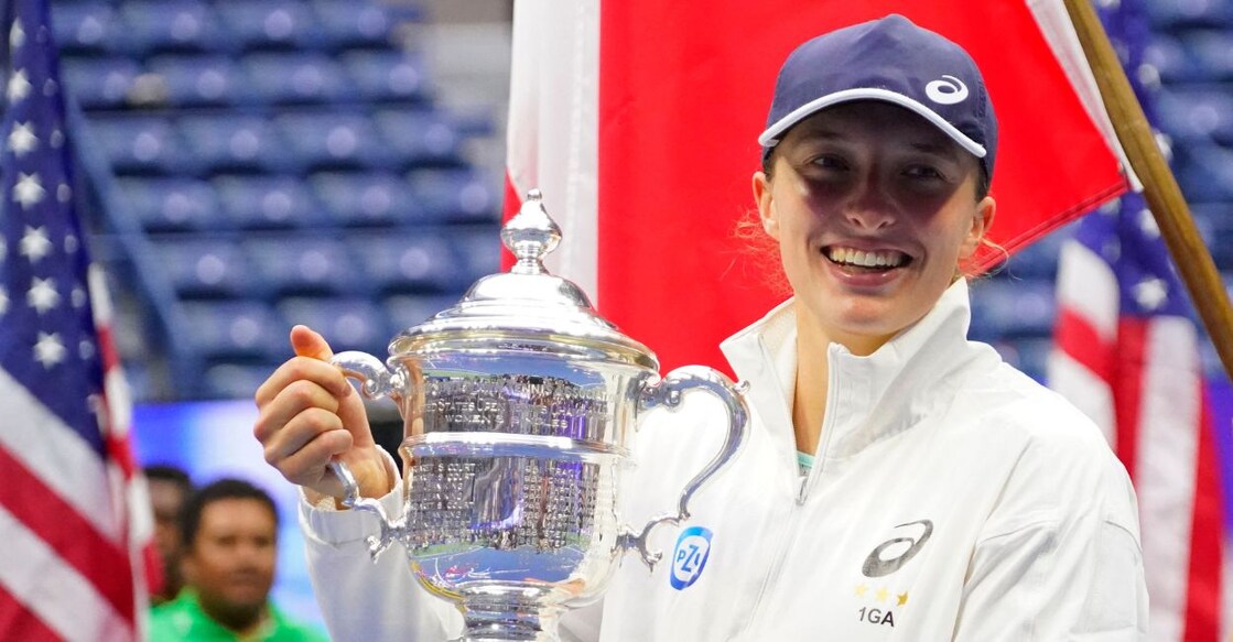 Iga Swiatek celebrates with the championship trophy after her match against Ons Jabeur (not pictured) in the women's singles final of the 2022 US Open tennis tournament. Photo: Robert Deutsch-USA TODAY Sports/Reuters