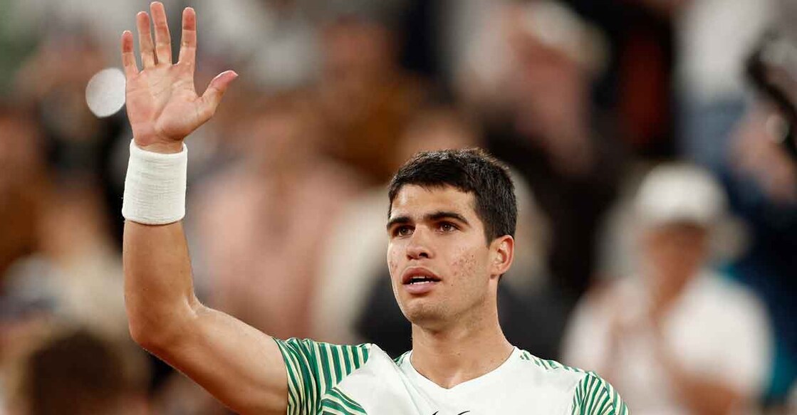 Carlos Alcaraz celebrates after entering the semifinals. Photo: Reuters/Benoit Tessier