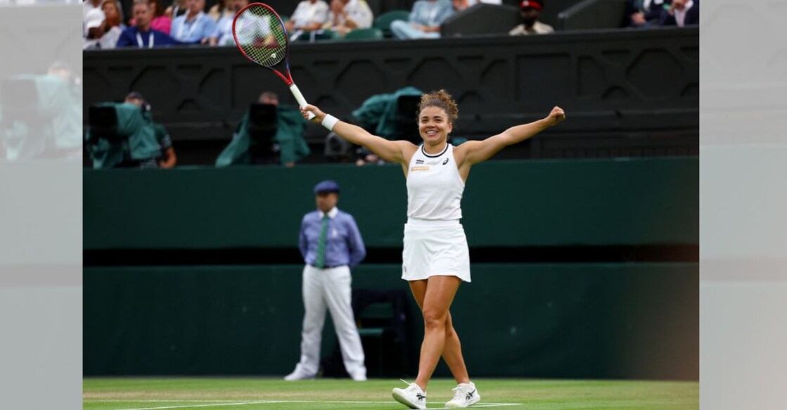 Italy's Jasmine Paolini celebrates after winning her quarterfinal match against Emma Navarro of the US. Photo: Reuters/Paul Childs