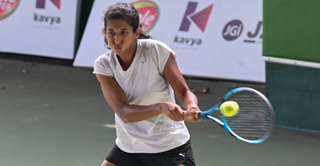 Pooja Ingale in action during the quarterfinals of National Ranking Tennis Tournament in Kochi on Thursday. Photo: Special arrangement