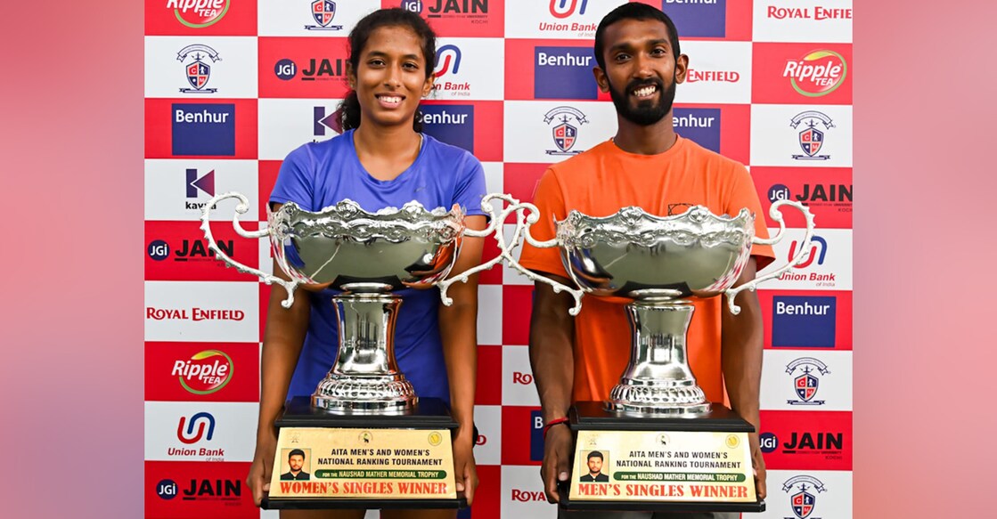 Pooja Ingale and Nithin Kumar Sinha pose with their trophies. Photo: Special arrangement