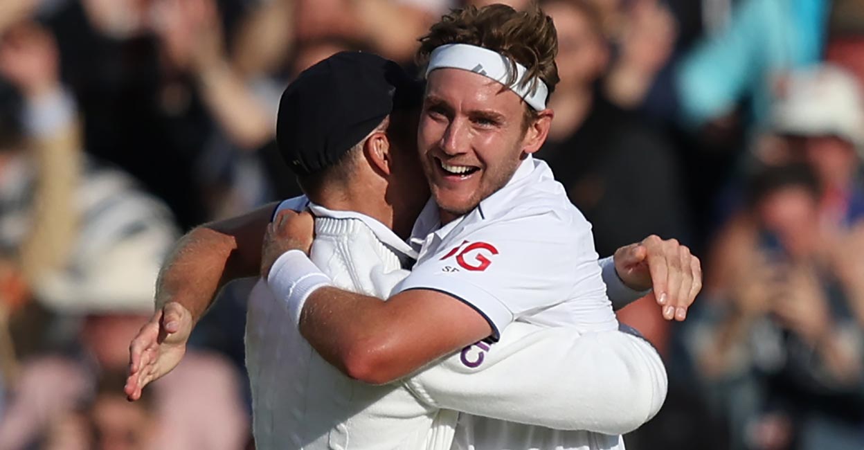 James Anderson and Stuart Broad celebrate England's win in the fifth and final Ashes Test. File photo: AFP/Adrian Dennis